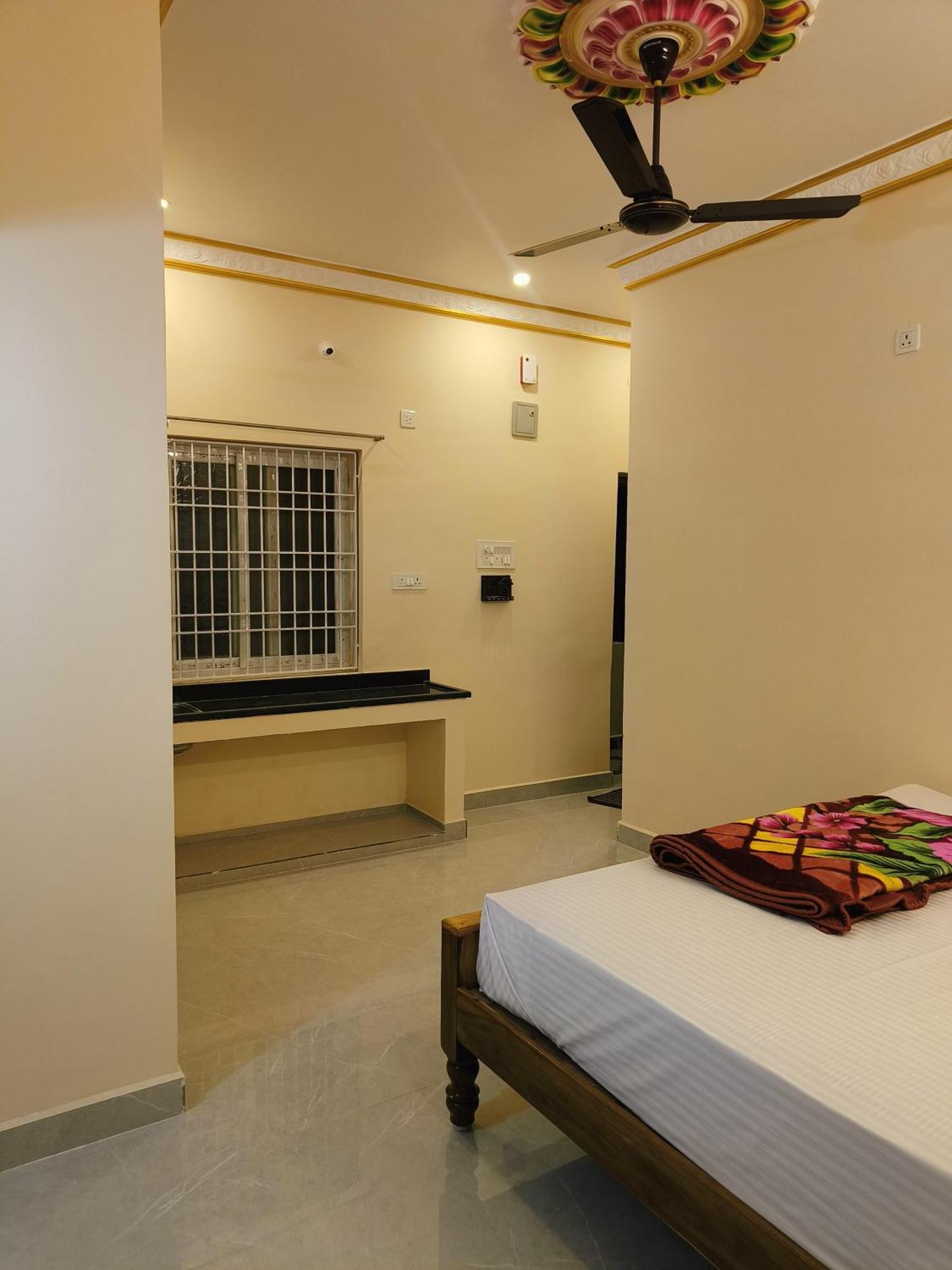 Liya Guest House Tiruvannamalai Luaran gambar