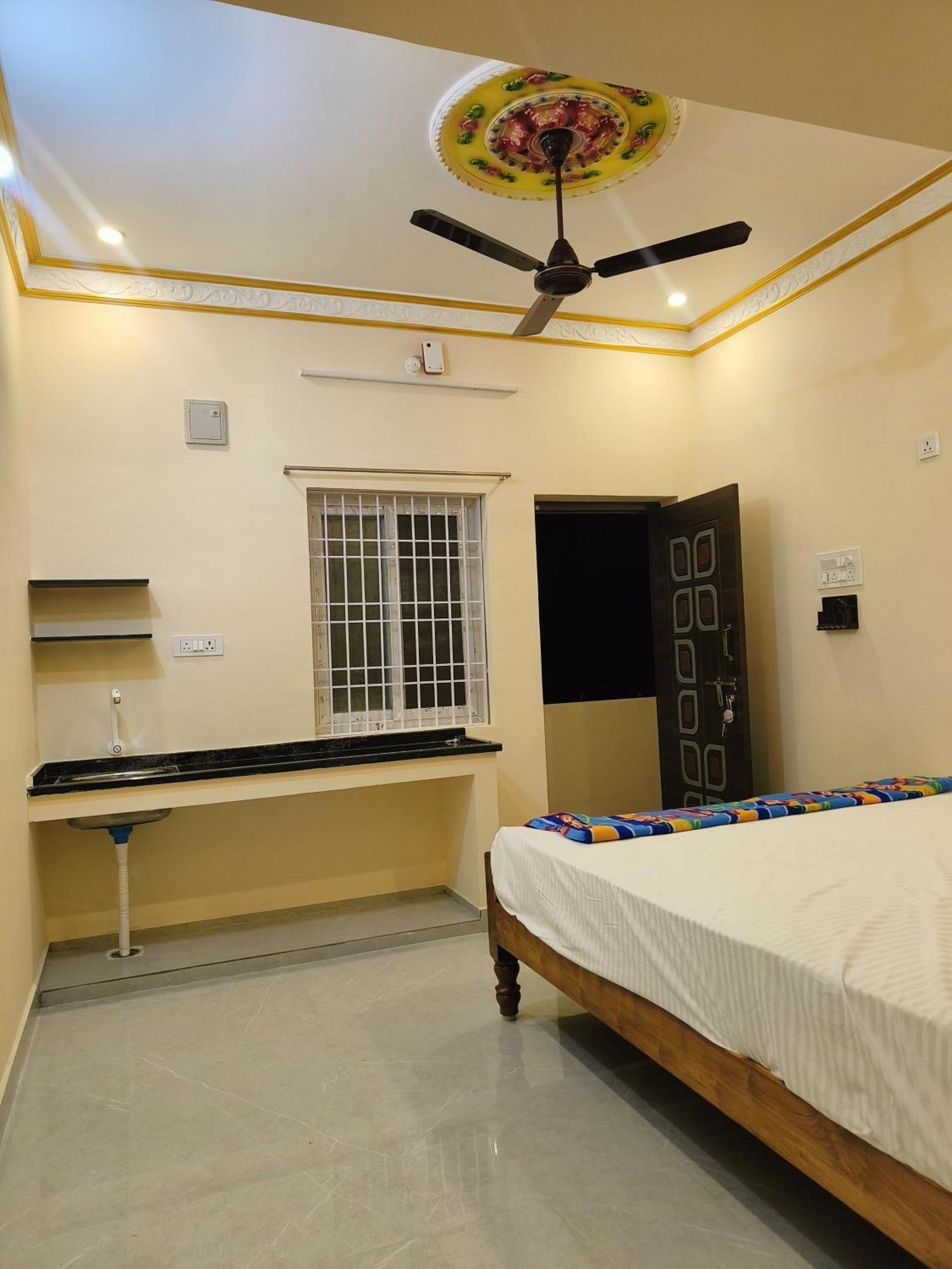 Liya Guest House Tiruvannamalai Luaran gambar